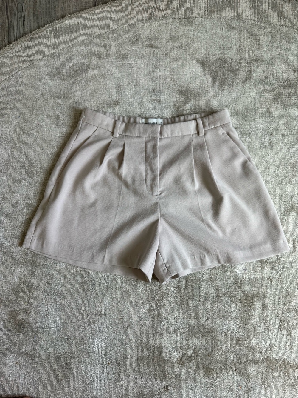 Abercrombie & Fitch Light Beige High-Rise Pleated Shorts